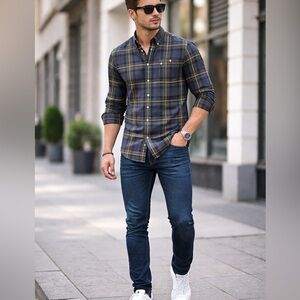 Polo Ralph Lauren men’s long-sleeved plaid shirt with buttons